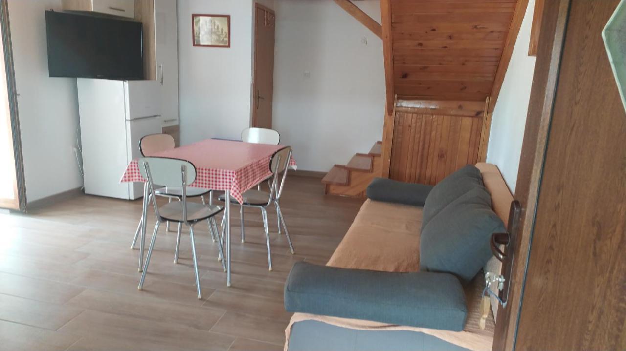 Holiday Home Pernata Exterior photo